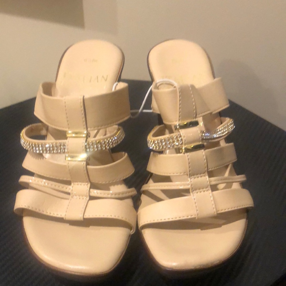NEW Italian Shoemakers tan colored heeled sandals.